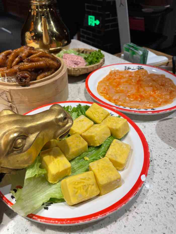 江二爷重庆卤味火锅(明园店)-"之前去过一号街店,很喜欢他家的卤味,再