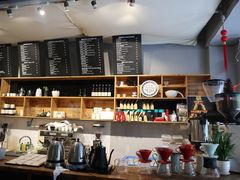 -LEO CAFE