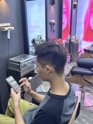 -藤野造型•烫染专业店