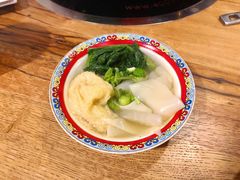 -毛辣果·贵州红酸汤牛肉火锅(西单店)