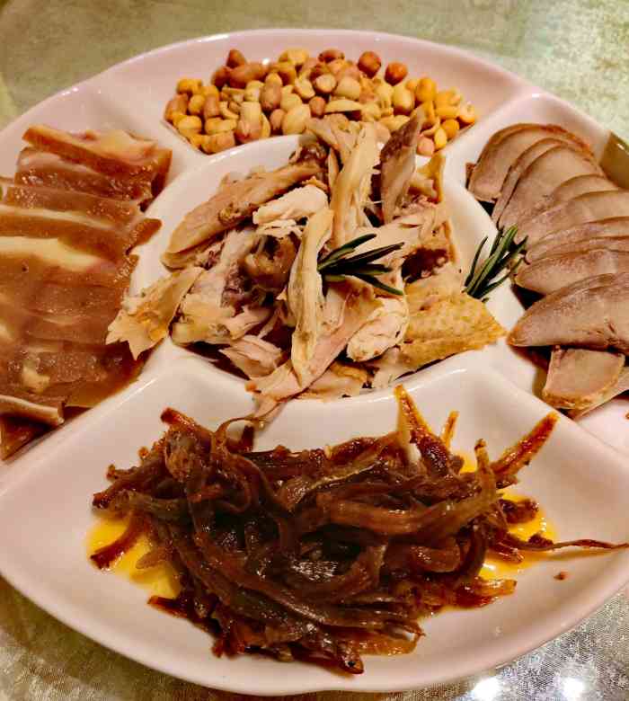 大碗居(红桥店)-"菜品质量一般,不是都好吃,人挺多的.