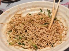 老武汉凉面-肥肥虾庄·金牌油焖大虾(杨园滨江时代walk店)