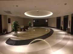 -岘港皇冠假日酒店