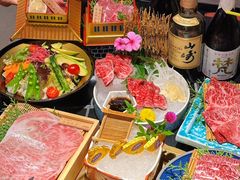 -山川小町·极番烧肉(新地假日广场店)