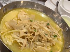 -小菜园新徽菜(宜兴八佰伴店)