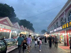 -布尔津河堤夜市