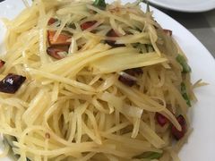 酸辣土豆丝-华春餐馆(鱼山路店)