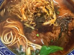 -沪西老弄堂面馆(定西路店)