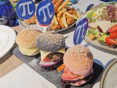 汉堡三兄弟-π·西餐厅邂逅(万平口店)