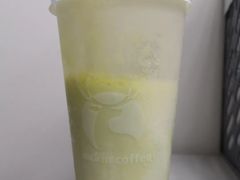哈斯牛油果椰子冻-瑞幸咖啡(纽宾凯酒店新华路店)