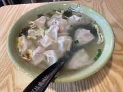 -香山胡记吴江路生煎(灵山路店)