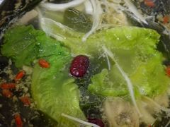 -亚龙湾亚泰商业街