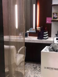 -AKOZO Beauty Salon