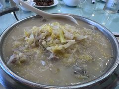 排骨炖酸菜-宝发园名菜馆