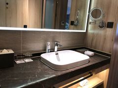 -杭州西湖湖滨银泰亚朵酒店