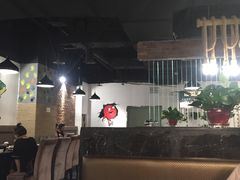 -鸡遇虾煲干锅火锅(小寨金莎店)