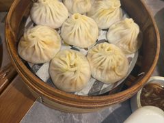 -莱莱小笼·乔艾