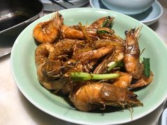 弄堂里的油爆河虾-弄堂里(西溪龙湖天街店)