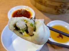 鲜虾韭菜三鲜包-草包包子铺(宽厚里店)
