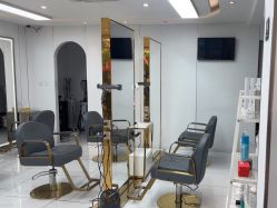 -阿三造型烫染•接发