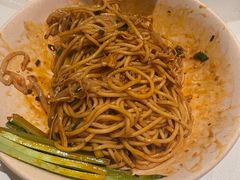 鸡丝凉面-麻六记(新天地店)