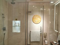 -青岛海尔洲际酒店