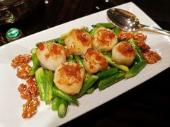 XO醬琥珀核桃炒带子-北京四季酒店·采逸轩