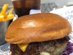 -TRIPS BURGER(大钟寺店)