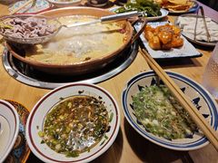 -洱火云南酸菜牛肉火锅(石景山当代商城店)