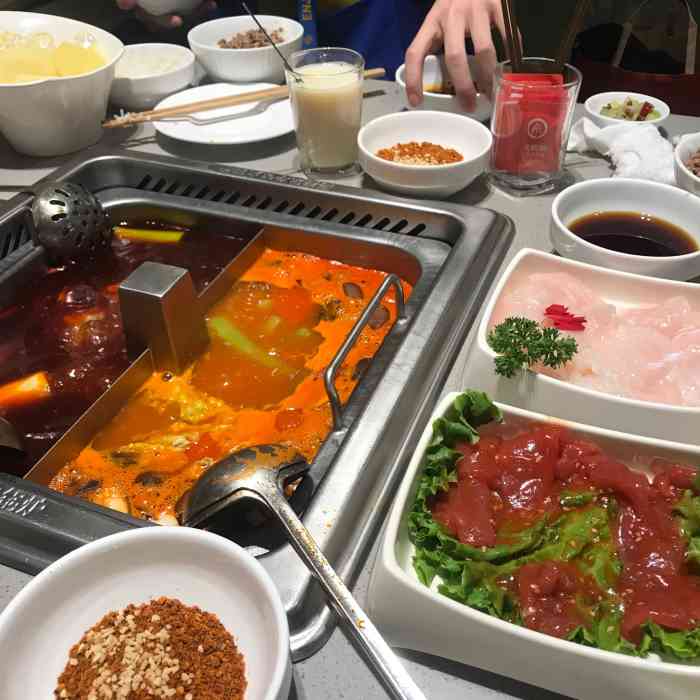 海底捞火锅(群光广场店)-"今天必须吹爆海底捞!海底捞简直是被.
