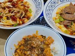 -李与白包子铺(桐梓林店)