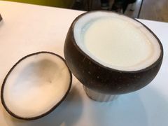 -志龙皇冠吃货椰子铺
