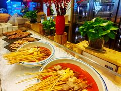 -大中华希尔顿酒店-念自助餐·嗨啤·小龙虾