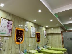 -苗医生专业祛痘·皮肤管理