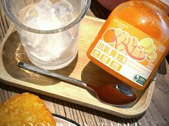 -Common Table · Brunch & Coffee