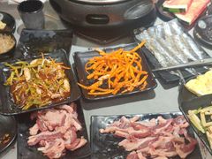 -啊美丽炭火烤肉(滑翔一店)