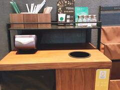 -星巴克(杭州湖滨银泰E区店)
