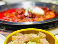 -茅草房·河畔园林火锅