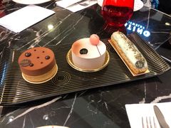 -Salon de The de Joel Robuchon(外滩18号店)