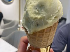 -Fridi Patisserie Cafe