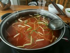 -苗伯妈酸汤火锅