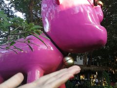 -莓园冰淇淋店
