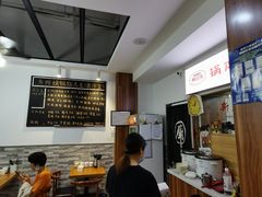 -黄阿姨锅贴大王(万航渡路店)