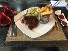 -三亚湾海居铂尔曼度假酒店