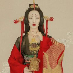 -盘子女人坊古装写真摄影(厦门总店)