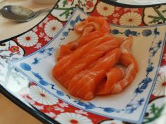 三文鱼刺身-中央电视塔旋转餐厅