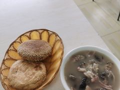 白烧饼-洪峰浩老北京烧饼夹肉(角门路店)
