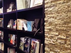 upload_pic-钟书阁(松江泰晤士小镇店)