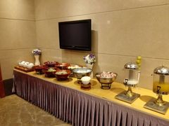 -尊爵天际大饭店 (近台茂)