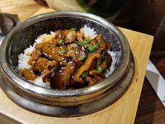 照烧鸡腿饭-明洞阿姨·韩式酱蟹烤肉·创意料理(三元桥店)